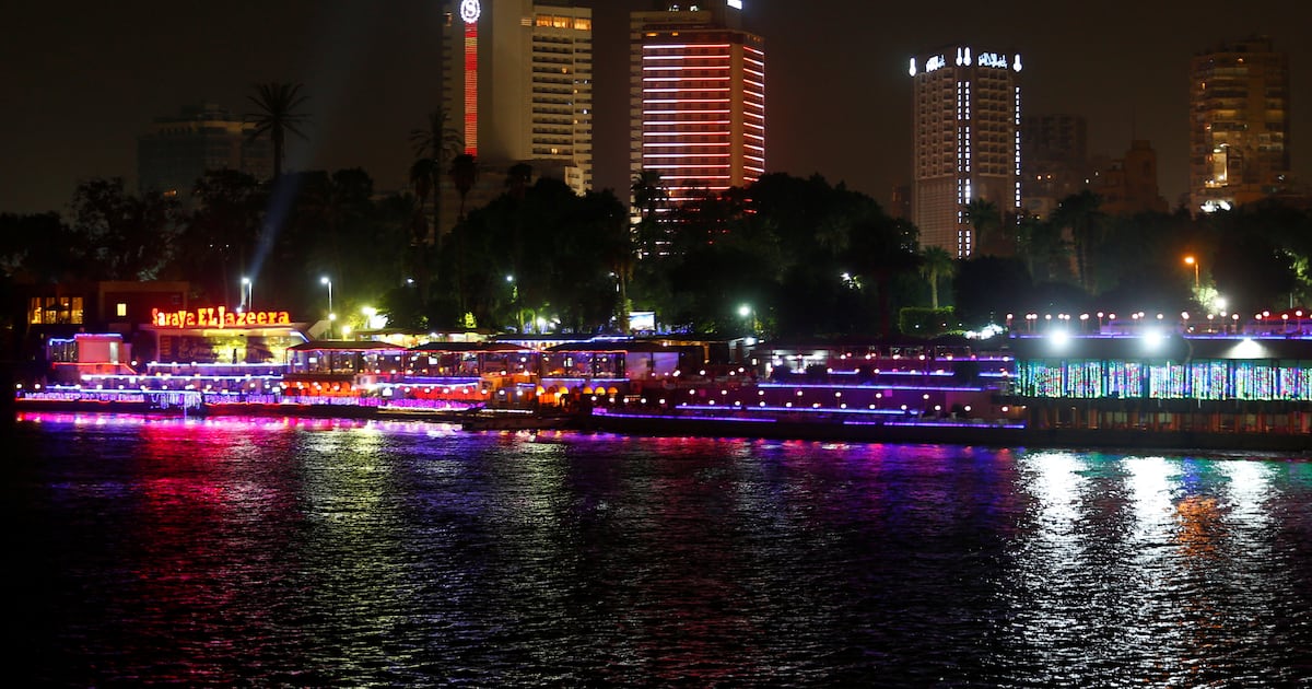 Egyptians express relief after government reverses course on energy-saving measures