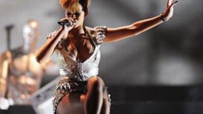 Rihanna will perform for New Year's Eve revellers at the Emirates Palace tonight in Abu Dhabi.