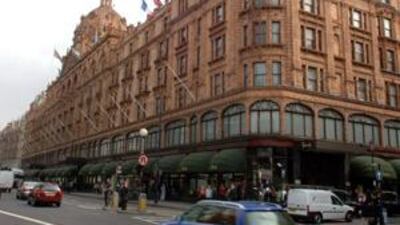 Harrod's is pulling out all the stops to attract international guests but is ceding some of its cachet to the Dover Street Market.