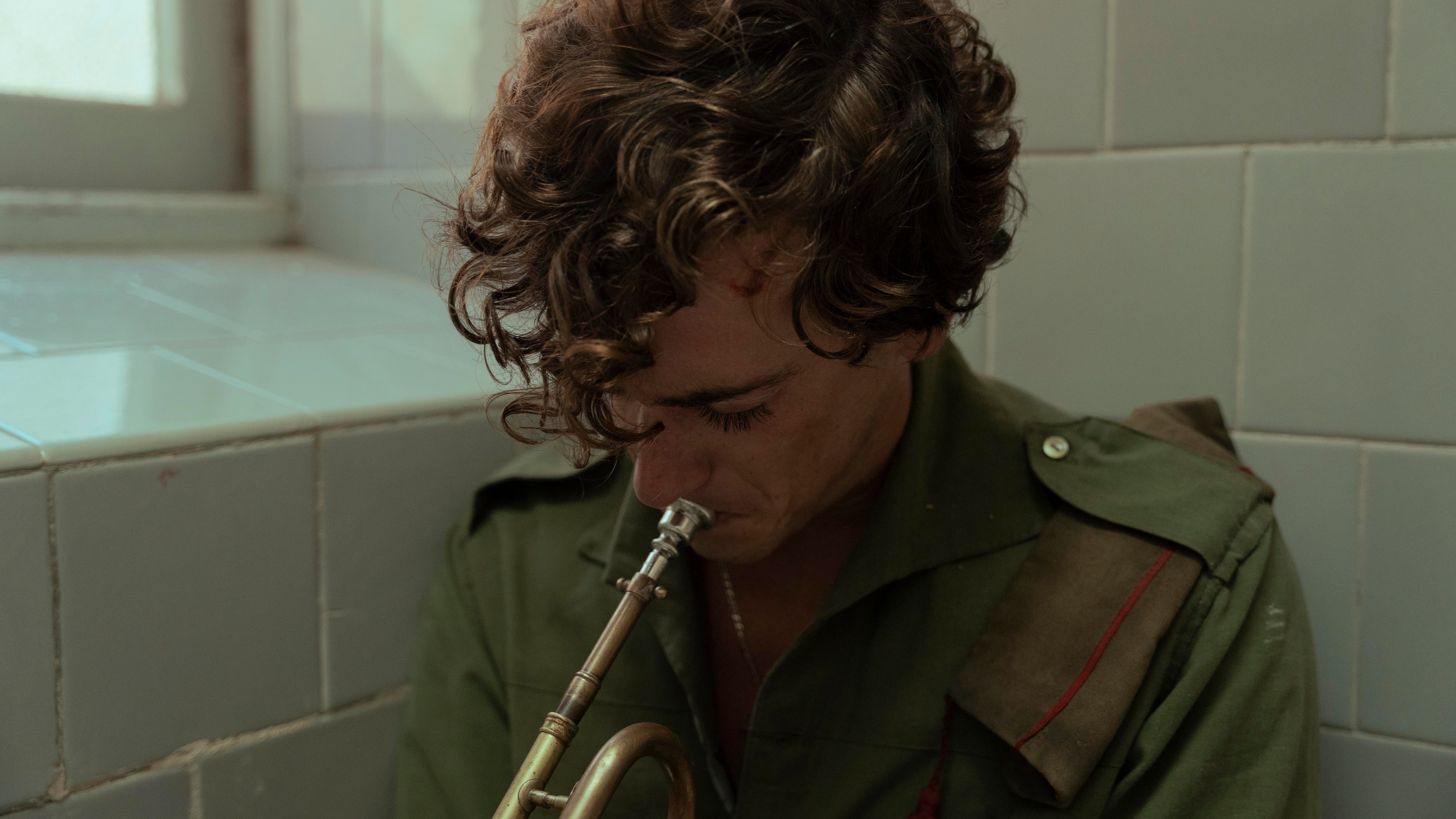 Guitarricadelafuente stars alongside Penelope Cruz, Glenn Close and Miguel Bernardeau in La Bola Negra. Photo: Le Pacte