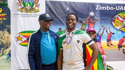 Moyo presents prizes to the winners