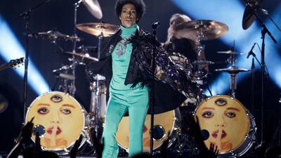Prince, who received the icon award, closed the awards show with a melody of his jams in a turquoise and purple ensemble. Steve Marcus / Reuters