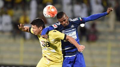 Al Wasl (yelow) vs Al Nasr (blue) during an Arabian Gulf League football match on Jan 28, 2016 (Courtesy AGL)