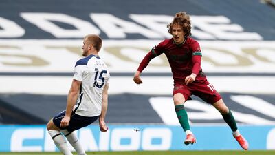 Fabio Silva – 4: Teenage attacker does not remotely look like a £35m club-record signing and is brushed off the ball far too easily. Had numerous sights on goal in both halves but failed to trouble Lloris with any of them. Reuters