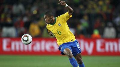 Pro League champion Al Ain have approached the French league's Lyon about the availability of Brazilian international Michel Bastos.