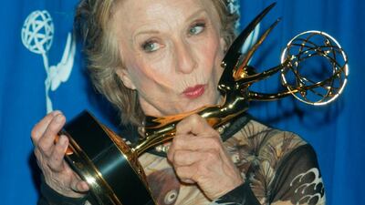 Actress Cloris Leachman poses with the Emmy award she won for Outstanding Guest Actress in a Comedy Series for her role in 'Malcolm in the Middle' at the 2002 Primetime Creative Arts Emmy Awards September 14, 2002 in Los Angeles. Reuters