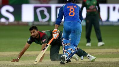It can be easy to underestimate captain Mashrafe Mortaza’s contribution to Bangladesh. He is not an overly prolific wicket-taker, bats down the order, and is hardly athletic in the field. He is, though, a constant source of inspiration for them. Rarely more so than when he dived to take the catch that dismissed Shoaib Malik, Pakistan’s most senior batsman, in the virtual semi-final in Abu Dhabi. Mortaza stood and celebrated, arm aloft like the Statue of Liberty. No-one would have known he had just dislocated a finger. He went from the field briefly, had it realigned, then got straight back to business. AFP