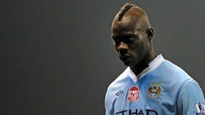 Mario Balotelli says he does not want to change from the Manchester City shirt.