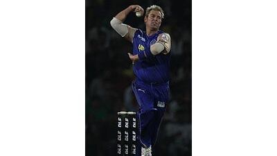 Shane Warne took four wickets to guide his Royals side to victory.
