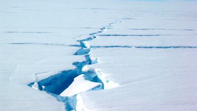 This picture taken by Richard Coleman shows a “loose tooth” on the Amery Ice Shelf in eastern Antarctica. AFP / Richard Coleman / Australian Antarctic Division