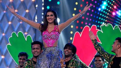 Bollywood actress Kriti Sanon takes part in the Umang Mumbai Police Show 2018. Sujit Jaiswal / AFP