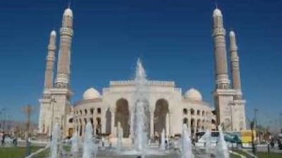 The new mosque was built with high-quality granite, marble, basal and limestone and has a special chapel for women.