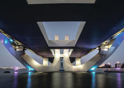 See Vantage Point Sharjah 5 featuring works by local and regional photographers with the theme of architecture and urban landscapes. Kyriazis Apostolos