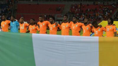 Ivory Coast’s squad (L-R) midfielder Yaya Toure, goalkeeper Sylvain Gbohouo, midfielder Serey Die, defender Serge Aurier, defender Serge Wilfried Kanon, forward Wilfried Bony, defender Eric Bailly, defender Kolo Toure, defender Siaka Tiene, midfielder Max-Alain Gradel and forward Gervinho pose ahead of the 2015 African Cup of Nations semi-final football match between Democratic Republic of the Congo and Ivory Coast in Bata on February 4, 2015. AFP PHOTO / CARL DE SOUZA
