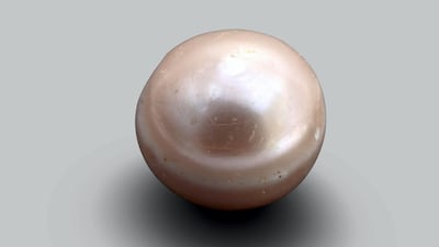 The Abu Dhabi pearl, 5800-5600 BC, Marawah Island, United Arab Emirates. Courtesy of the Department of Culture and Tourism – Abu Dhabi