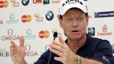 Tom Watson gestures as he makes his point about Tiger Woods ahead of the Omega Dubai Desert Classic.