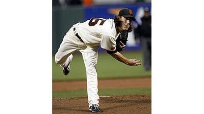 Tim Lincecum was the star man for the Giants as they moved to within three and a half games of the Rockies.