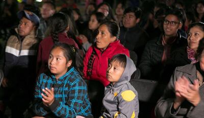 Inhabitants of the town of Tlaxiaco, in the state of Oaxaca, Mexico, birthplace of actress Yalitza Aparicio, follow the live broadcast of the Oscar awards. Photo: EPA