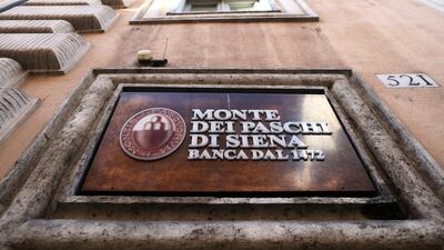 #36 – A group of global banks cobbled together a bailout plan for Italy’s Banca Monte dei Paschi di Siena, the world’s oldest bank. True or false: Monte dei Paschi was established in 1472 after influenza killed half the people in Siena. Chris Ratcliffe / Bloomberg