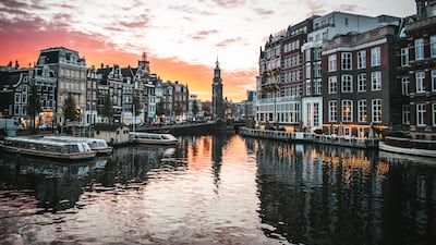The Netherlands ranks ninth, as it did last year. Its strengths include attracting highly skilled personnel from abroad and the effectiveness of university and management education.
