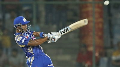 Lendl Simmons top-scored for Mumbai Indian's in their win over Delhi Daredevils. Tsering Topgyal / AP Photo