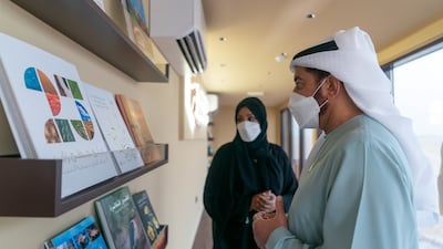 Sheikh Hamdan called in at the visitor centre, which includes a viewing area, gallery and information about the ancient site, whose spectacular formations were created by wind action on lightly cemented, cross-bedded dune sands.