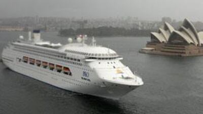 Cruise ship the Pacific Dawn in November 2007 as it sails past the Sydney Opera House in Sydney.