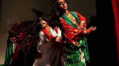November 28, 2010 / Abu Dhabi / (Rich-Joseph Facun / The National) Students perform a traditional Emirati dance during National Day Celebrations at Al Muna Primary School, Sunday, Noevmber 28, 2010.