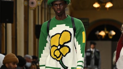As his first collection for Kenzo, Nigo reworked many ideas, such as the famous poppy flower, now knitted into a jumper.