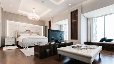 The rooms are designed in such a way that they cannot be affected by direct sunlight thanks to titanium-coloured metal panels to stop sunlight penetrating and disturbing the residents. Courtesy Luxhabitat