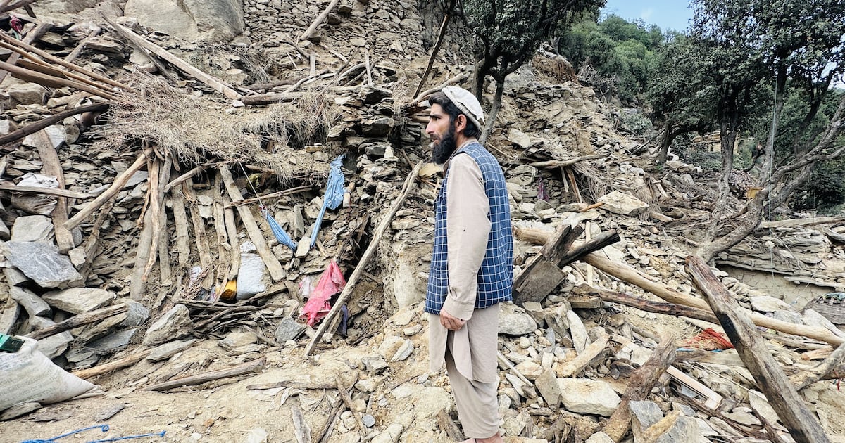 Die Vereinigten Arabischen Emirate schicken 105 Tonnen Lebensmittel ...