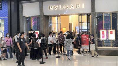 A queue outside a shop in Sanya. People from across China flocked to the city for Chinese New Year. The Moodie Davitt Report