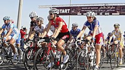 The 90 strong field of professional women cyclists start off on the third stage of the Race of Qatar, on Feb 10 2009.