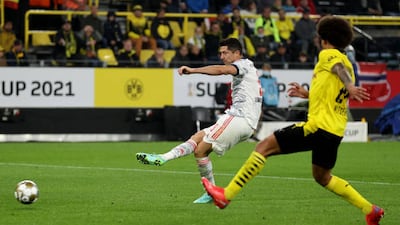 Robert Lewandowski scores his second goal.