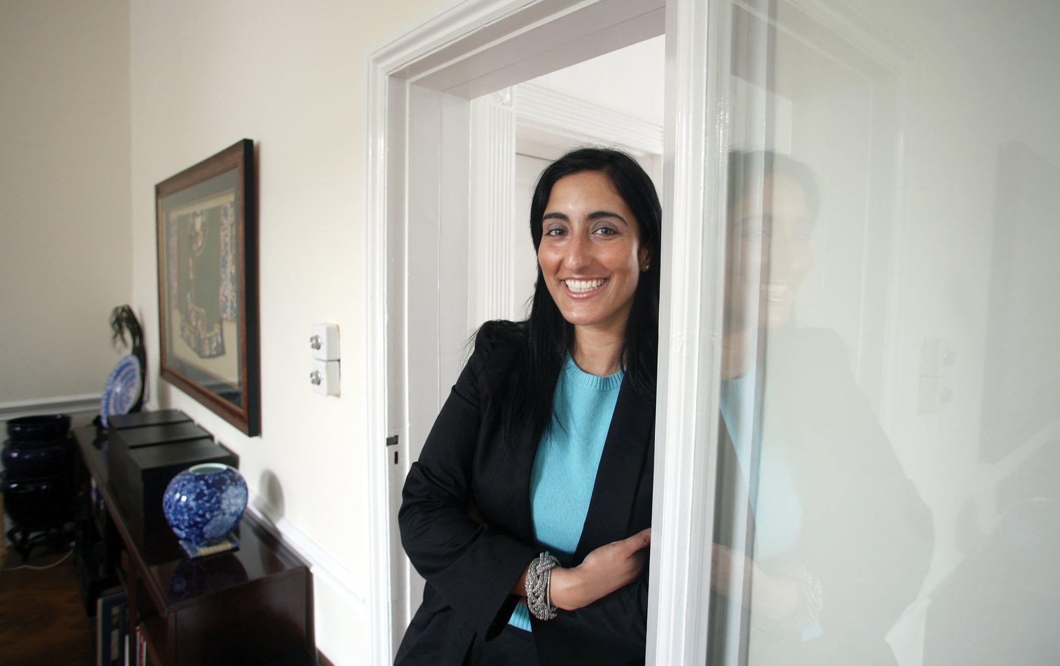 Becky Fatemi, working for Foxtons, at a property in Montagu Square in London's Marylebone district in 2007. Getty Images
