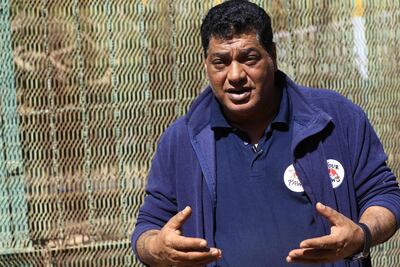 Amir Khalil from Four Paws organisation talks to reporters after a team examined one of the fours starving and sick lions at a zoo in the Sudanese capital on January 27, 2020 where a lioness died last week. Months of political and economic turmoil that rocked Sudan from late 2018 severely damaged the health of the lions faced with shortages of food and medicine. Al-Qureshi Park is run by Khartoum municipality but funded partly by private donations, which have dried up due to the economic crisis that sparked nationwide protests though much of last year. / AFP / ASHRAF SHAZLY