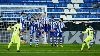 Atleticoo's Thomas Lemar shoots at goal from a free-kick. Reuters