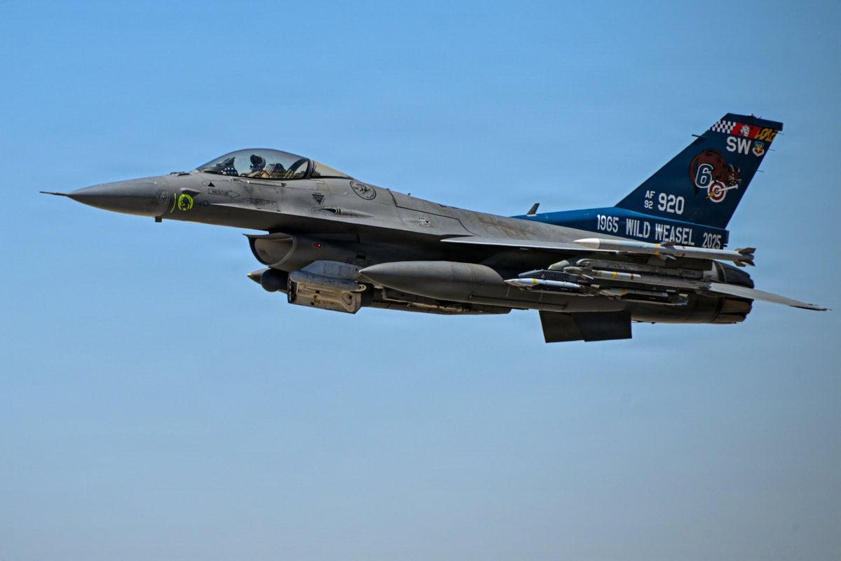 Image linked from the original feed: Iran war latest: US military completes retaliatory strikes against IRGC targets in Iran