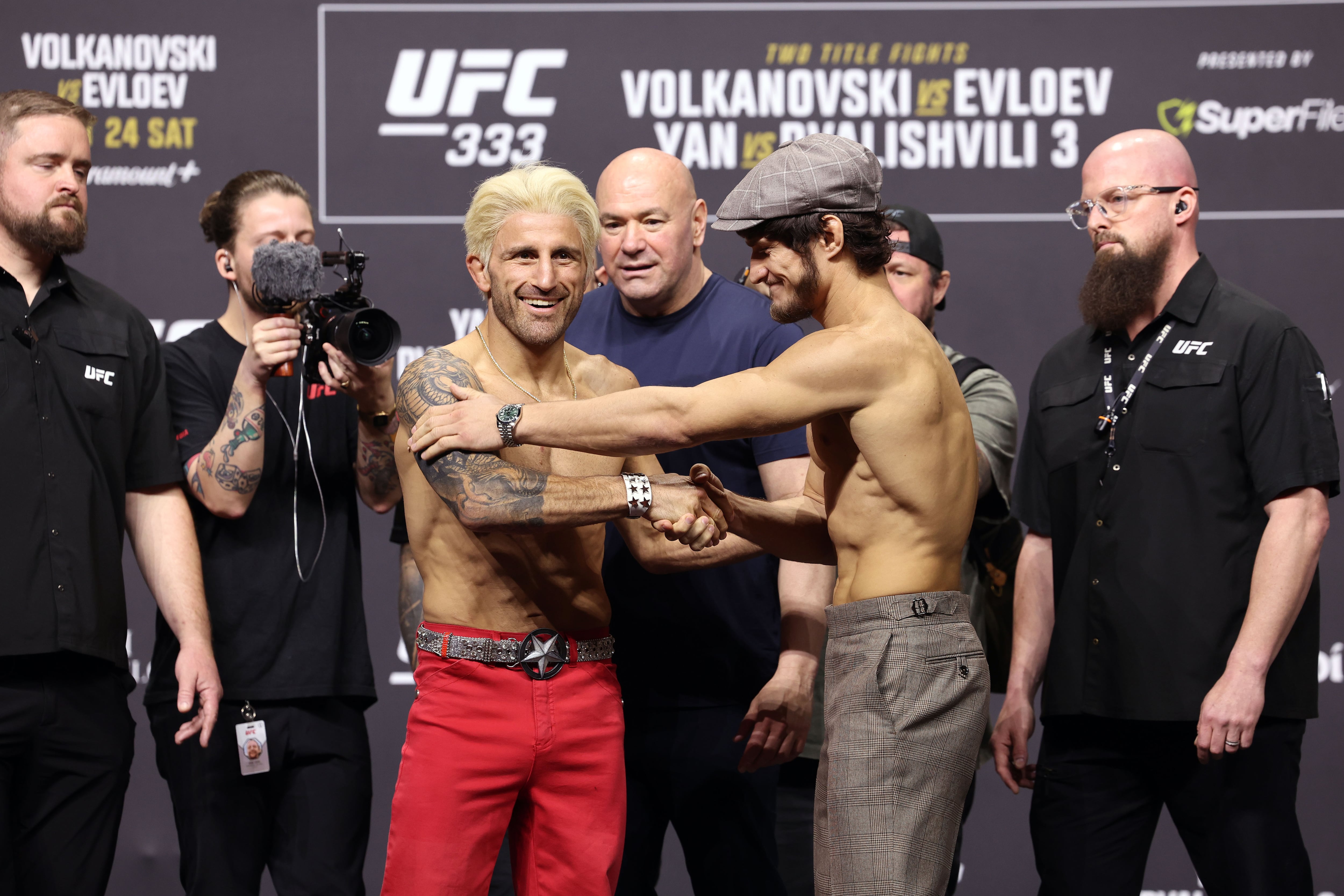 Alexander Volkanovski and Movsar Evloev ahead of their featherweight title fight