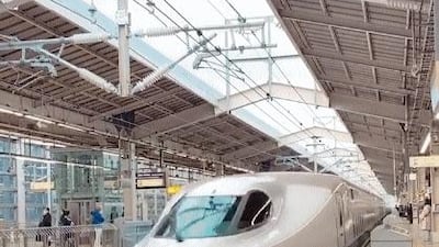 Sheikh Hamdan seems to have travelled between Kyoto and Tokyo in the Shinkansen, a high-speed bullet train. Instagram / faz3