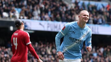 Soccer Football - FA Cup - Quarter Final - Manchester City v Liverpool - Etihad Stadium, Manchester, Britain - April 4, 2026 Manchester City's Erling Haaland celebrates scoring their fourth goal to complete his hattrick REUTERS / Phil Noble