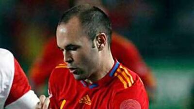 Andres Iniesta, right, injured his right thigh against Poland in a 6-0 friendly win on Tuesday.
