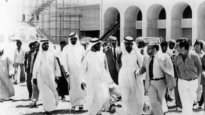 Sheikh Zayed inspects the construction of Abu Dhabi’s Cultural Foundation in 1980.