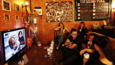 The first episode aired on September 22, 1994 while the final episode aired on May 6, 2004.