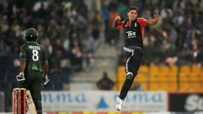 Jade Dernbach celebrates dismissing Mohammad Hafeez.
