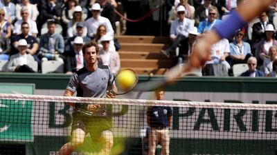 Andy Murray of Britain in action against Nick Kyrgios of Australia during their third round match for the French Open tennis tournament at Roland Garros in Paris, France, 30 May 2015. EPA/ETIENNE LAURENT