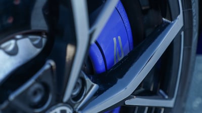 The R's blue brake calipers.