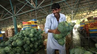 Fruit and vegetable sellers, including some stallholders at the Dubai fruit and vegetable market in Ras Al Khor, have sparked the Ministry of Economy inspector's anger by not displaying prices or by overcharging during the holy month.