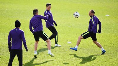 Pablo Zabaleta of Manchester City trains with teammates on Monday ahead of their Tuesday Champions League match against Barcelona. Laurence Griffiths / Getty Images