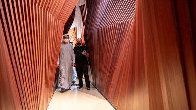 Sheikh Mohamed visits the Jordan pavilion.